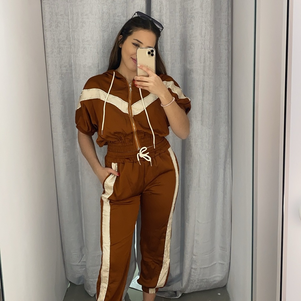 Meet your Posher, Karina